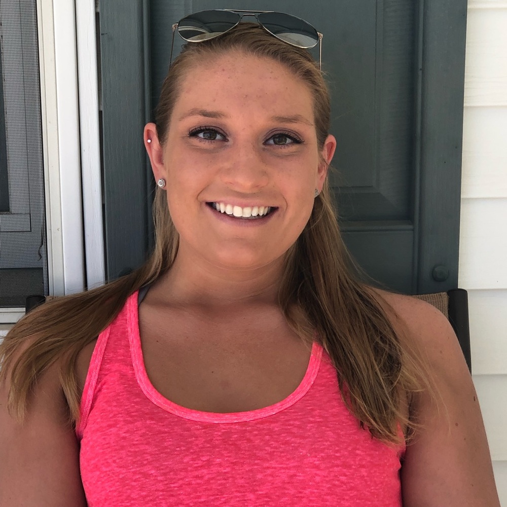 Meet your Posher, Alexis